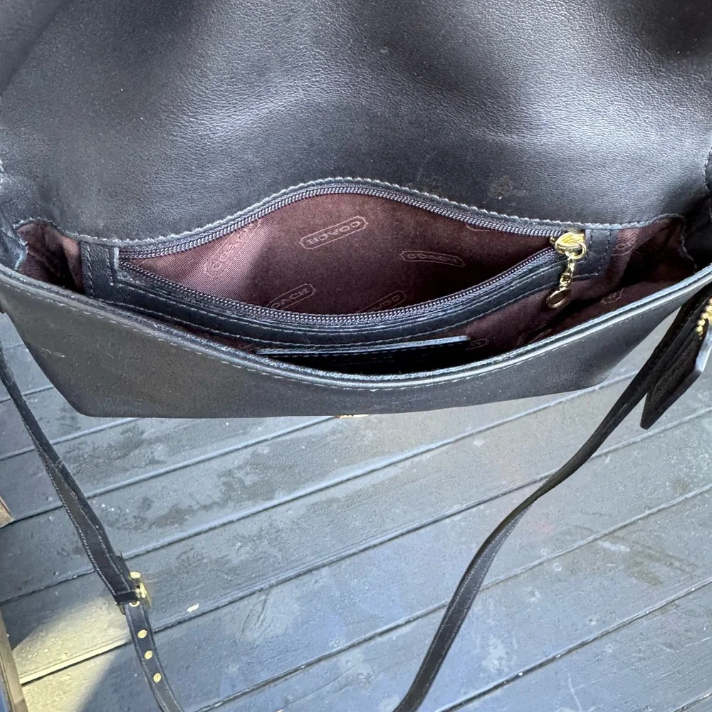 Vintage Y2K Coach Leather Crossbody Bag